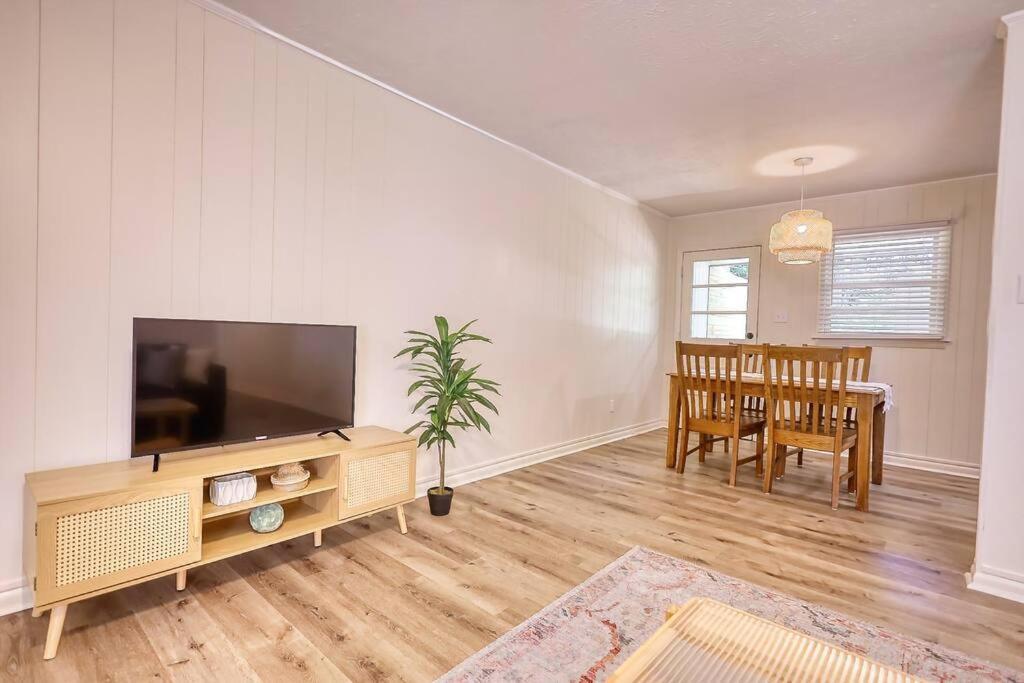 The Bohemian 1/2 Mi From Covington Square Villa ภายนอก รูปภาพ